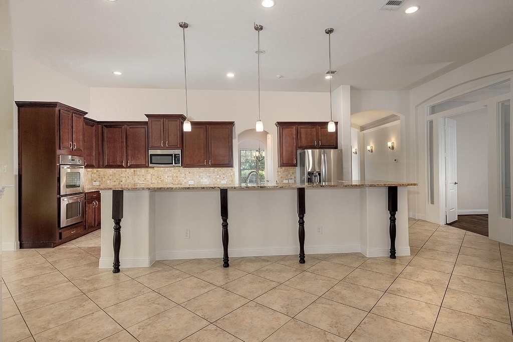46 Caprice Bend Place - Photo 8