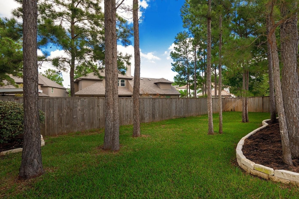46 Caprice Bend Place - Photo 32