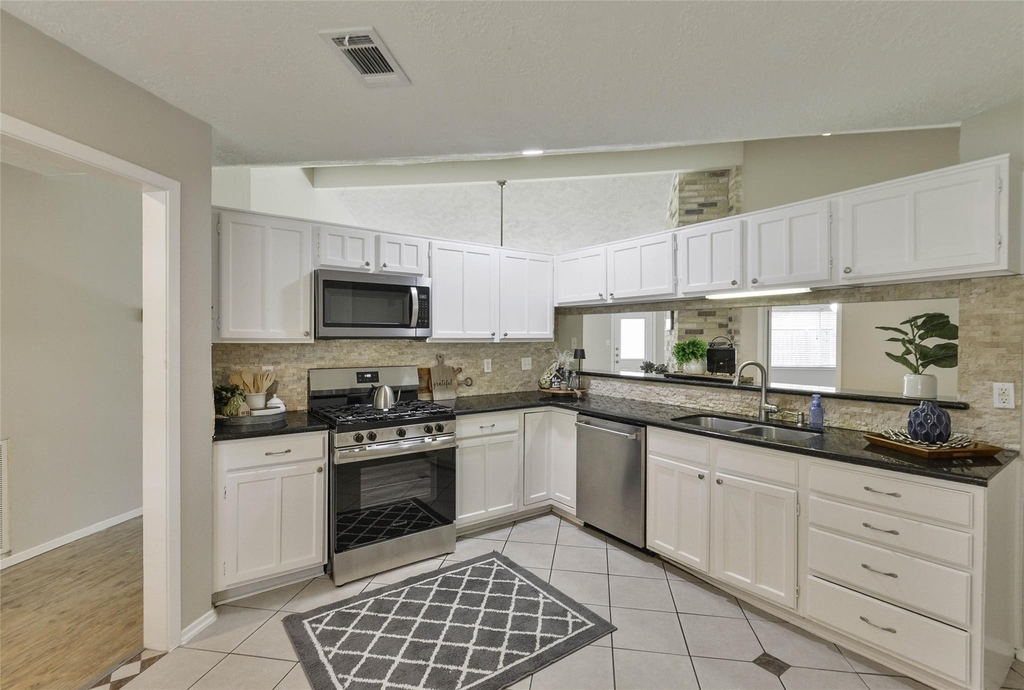 7211 Fuchsia Lane - Photo 5