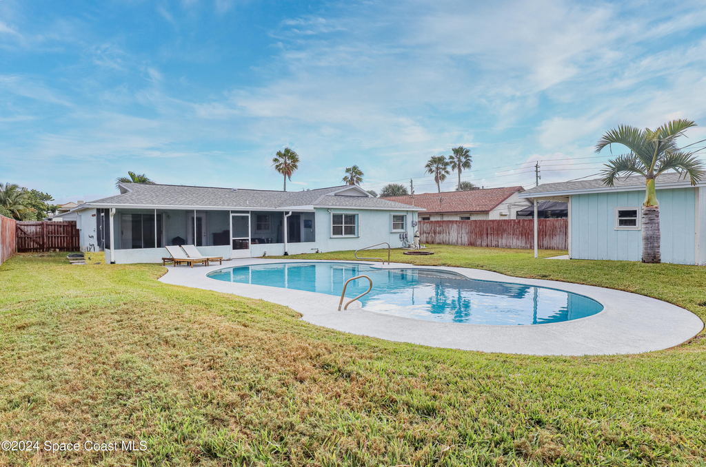 590 Coconut Street - Photo 15