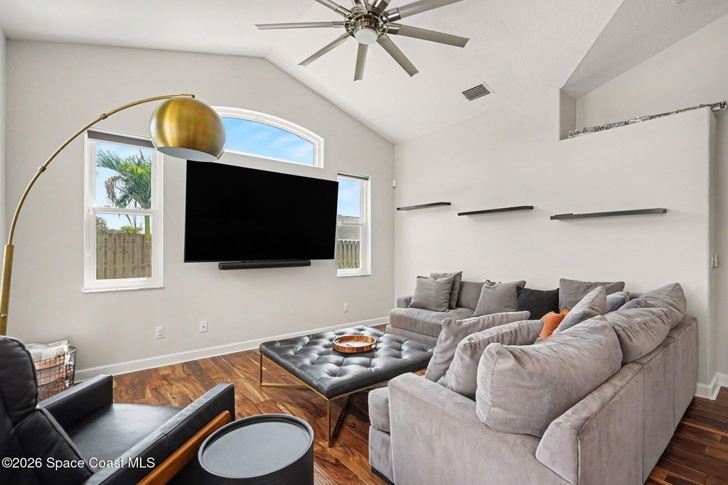 139 Cambridge Court - Photo 9