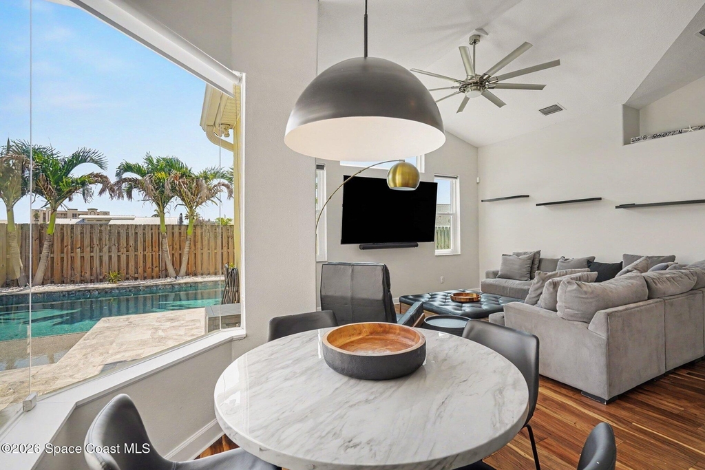 139 Cambridge Court - Photo 10