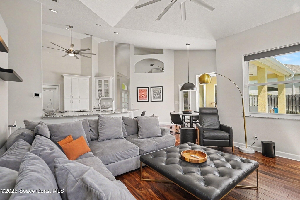 139 Cambridge Court - Photo 4