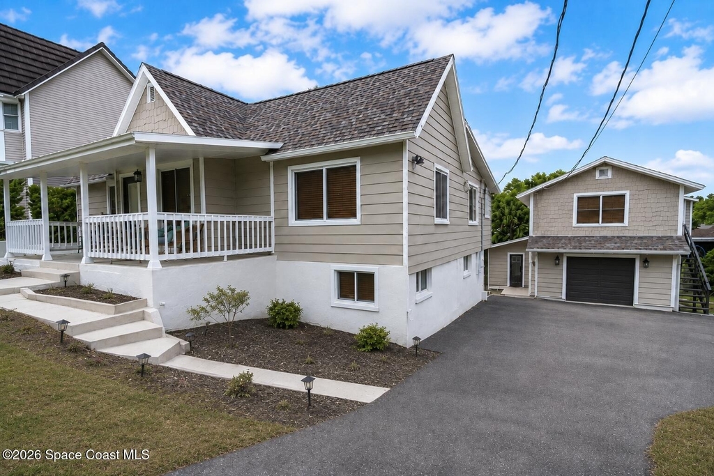 44 Barton Avenue - Photo 2