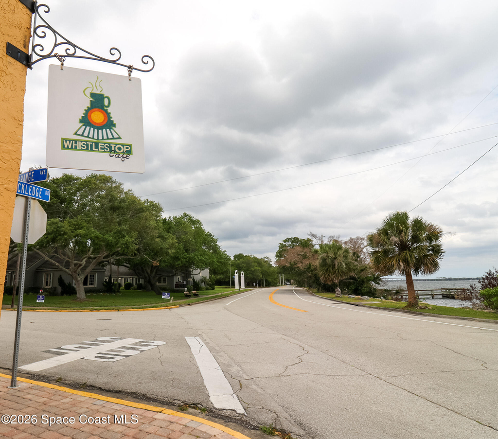 44 Barton Avenue - Photo 23