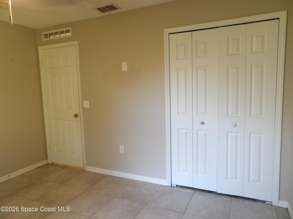 1042 Brookfield Street Se - Photo 11