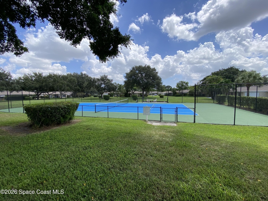 8777 Warwick Drive - Photo 30