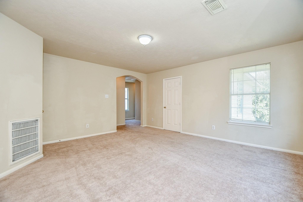 13979 Maximos Dr - Photo 19