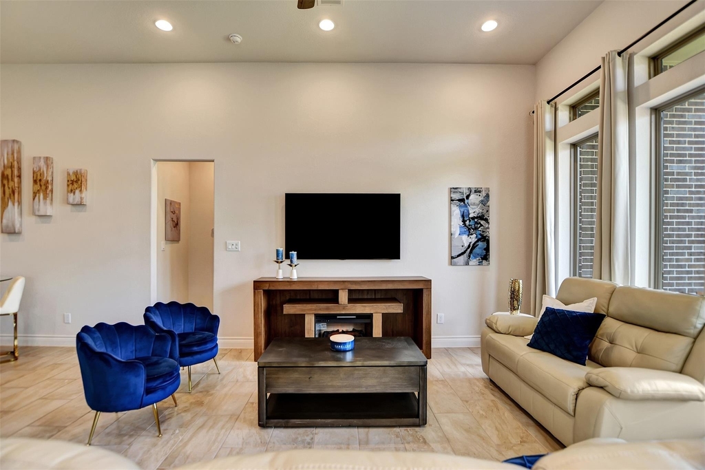 10710 Balivcar Court - Photo 11