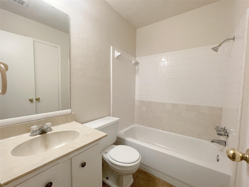19010 Kemble Road - Photo 11