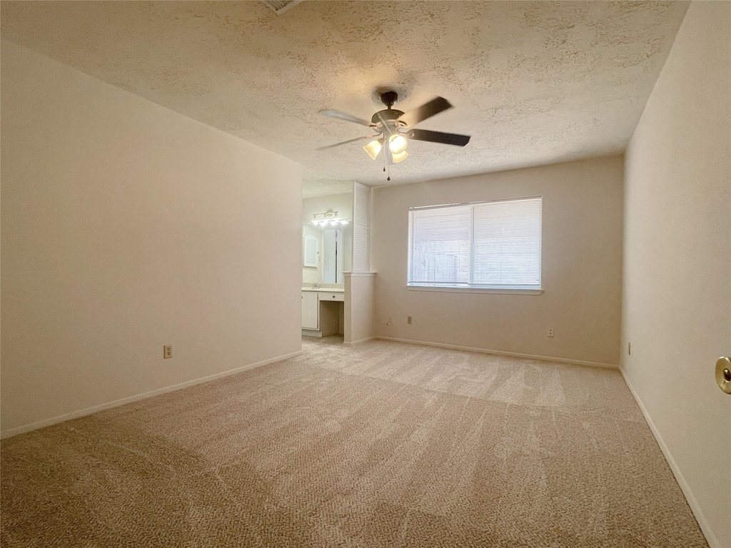 19010 Kemble Road - Photo 6