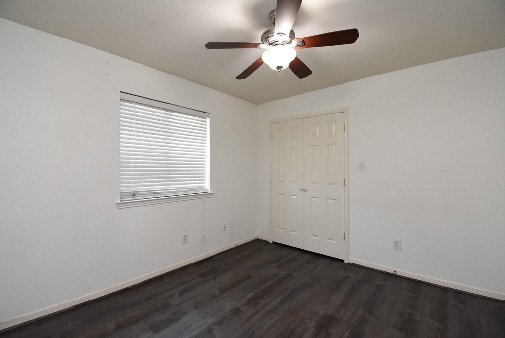 128 Long Canyon Lane - Photo 32