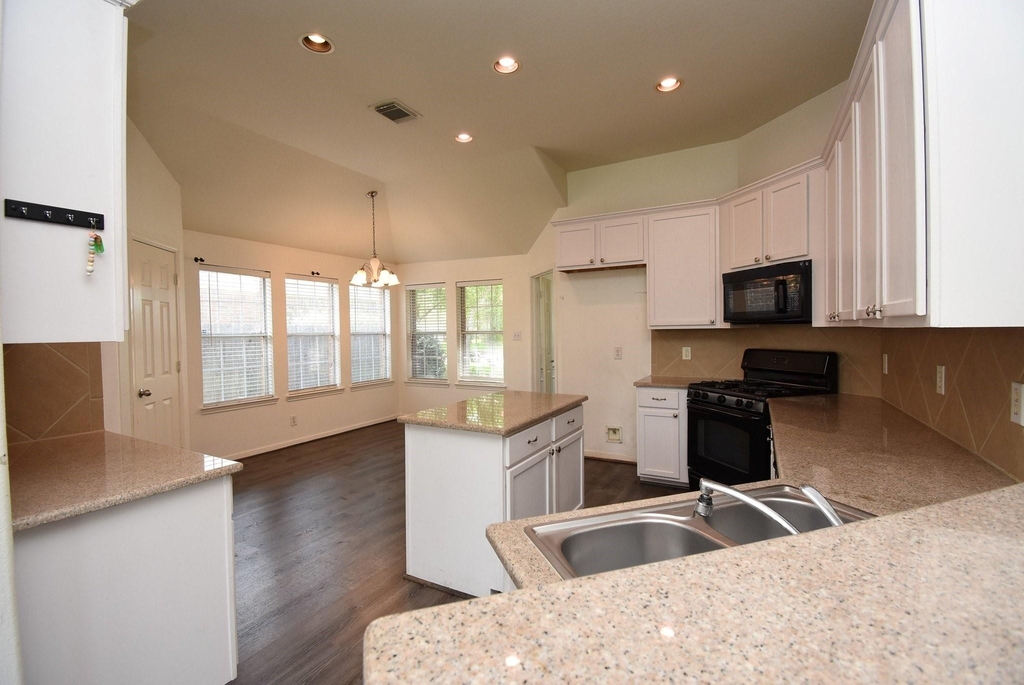 128 Long Canyon Lane - Photo 17