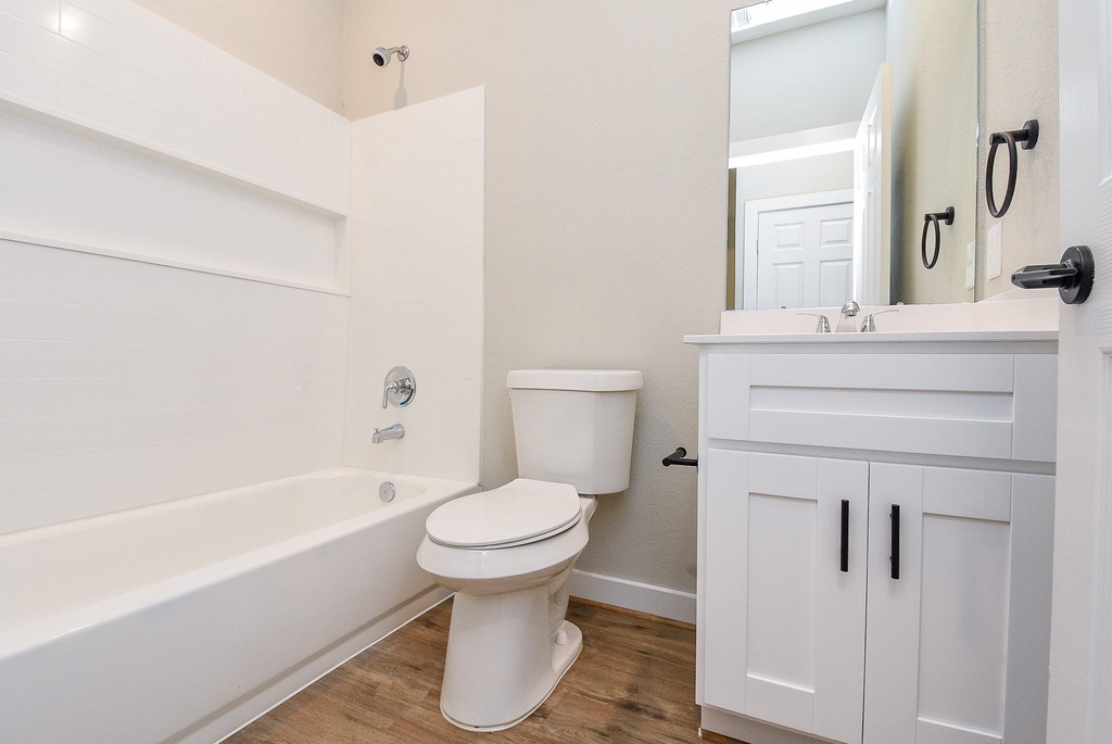 10317 Lake Road - Photo 17