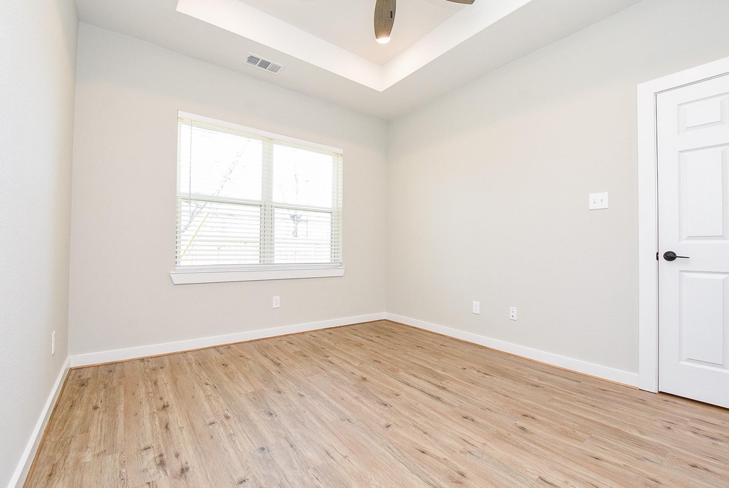 10317 Lake Road - Photo 8