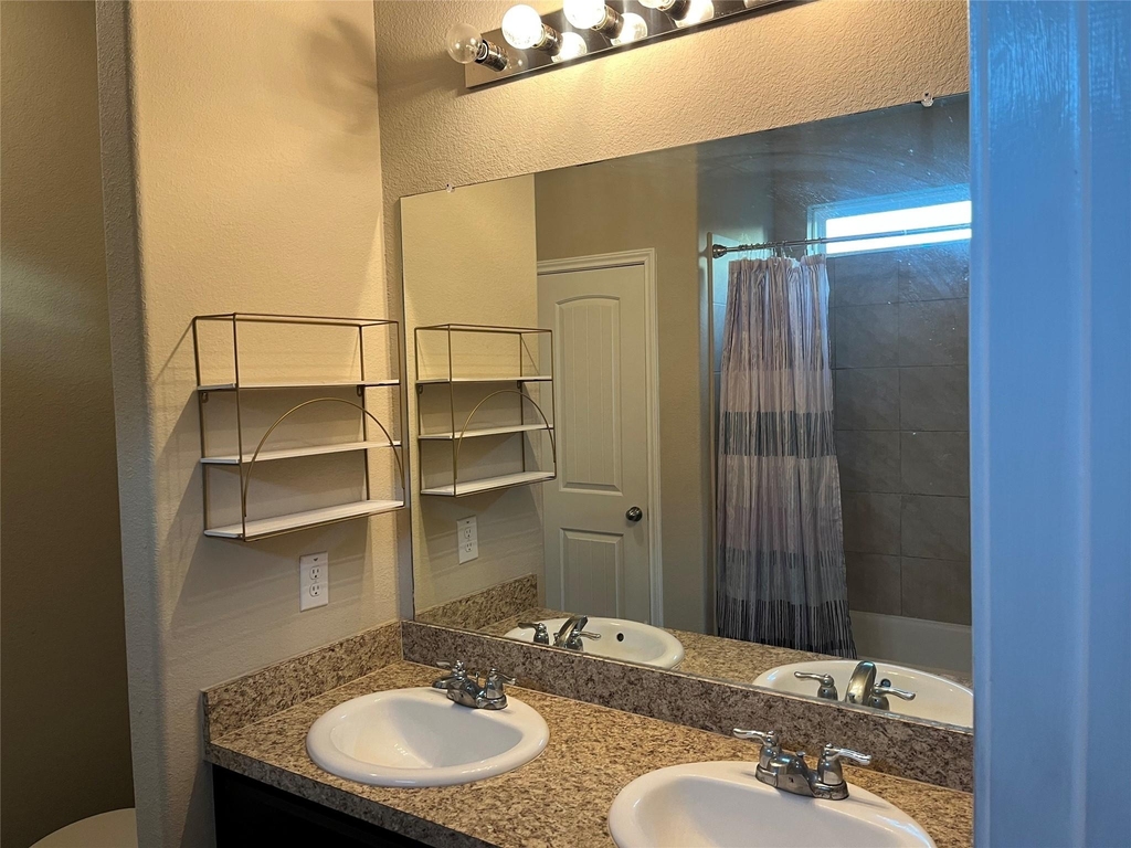 17275 Quiet Song Court - Photo 16