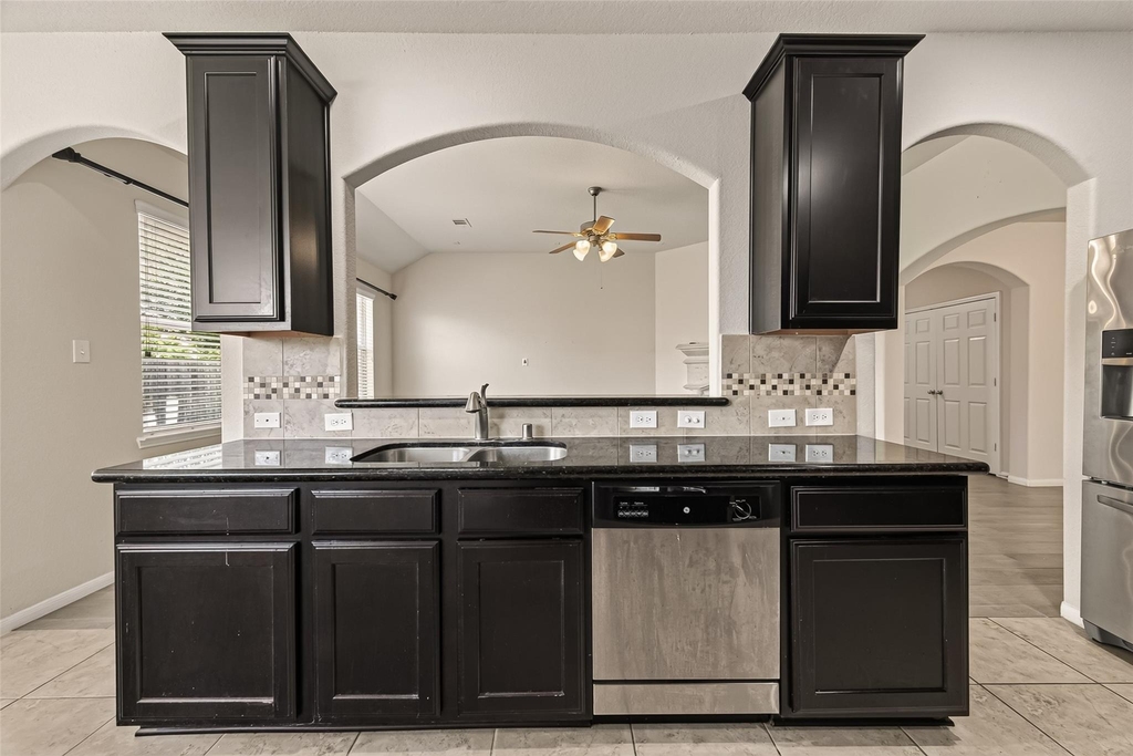 3327 Fairmont Hills Lane - Photo 10