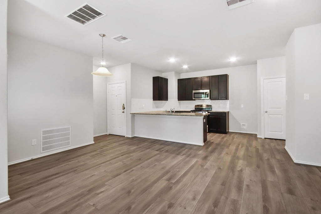 1415 Acorn Meadow Street - Photo 2