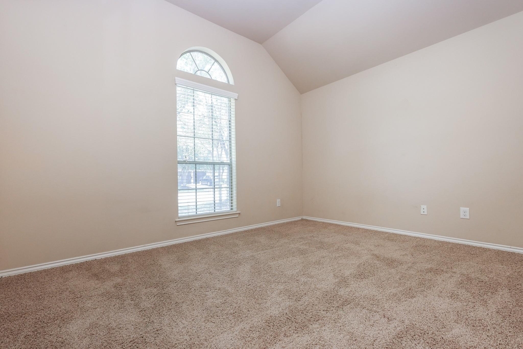 2919 Chalet Knolls Lane - Photo 33