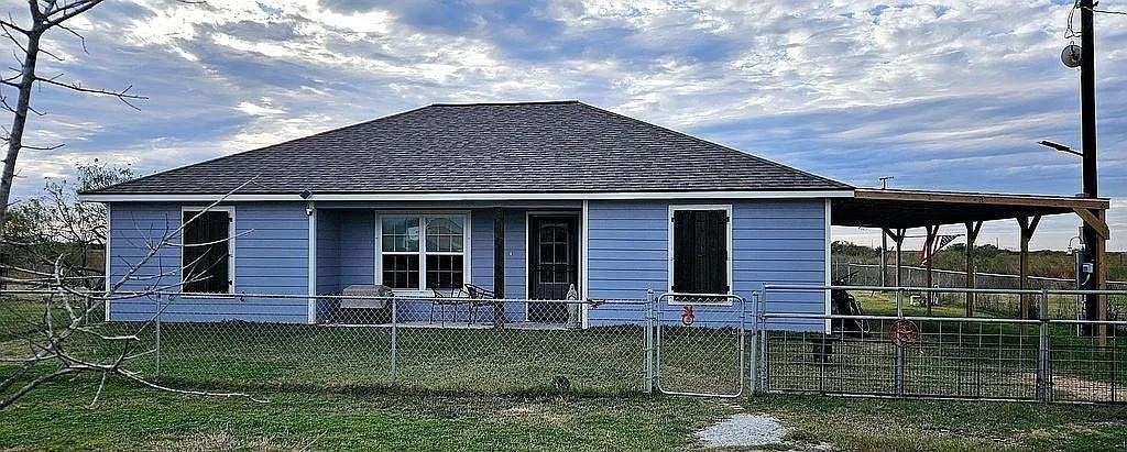 98 Dog Fish Drive - Photo 0
