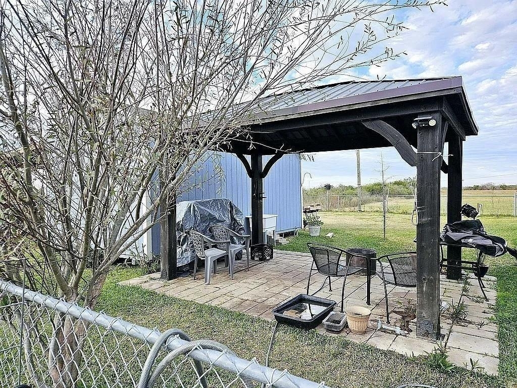 98 Dog Fish Drive - Photo 2