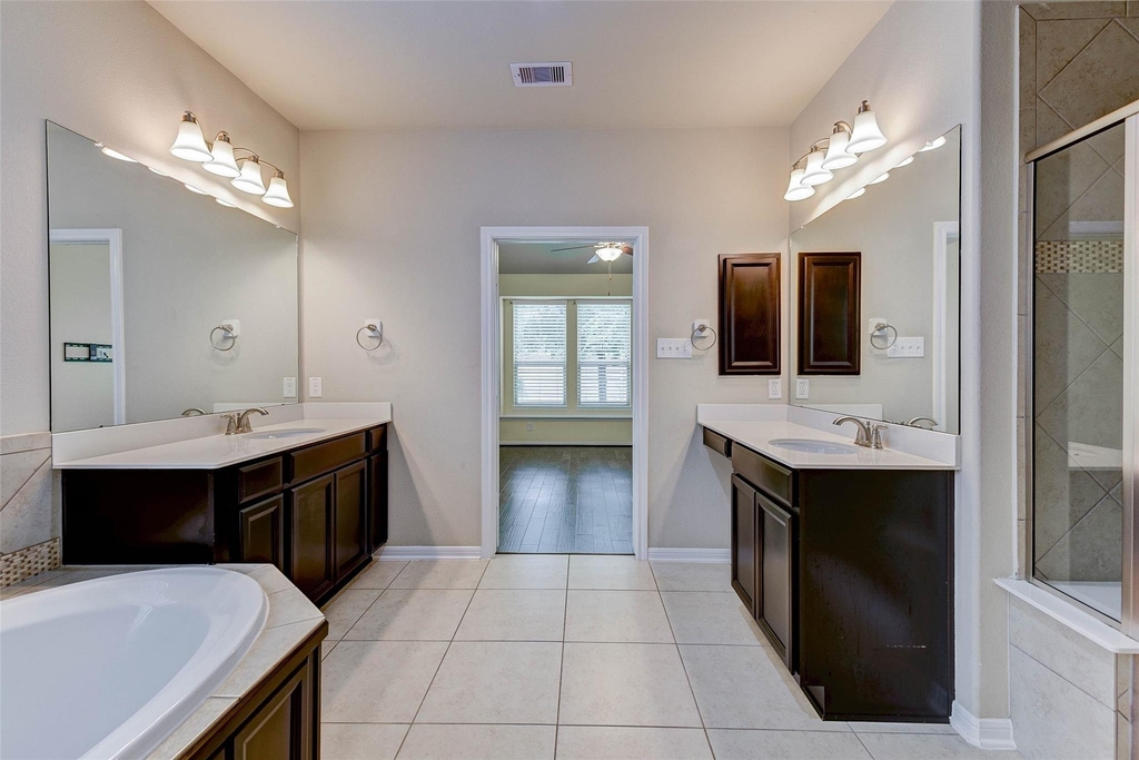 2603 Deerwood Heights Lane - Photo 16