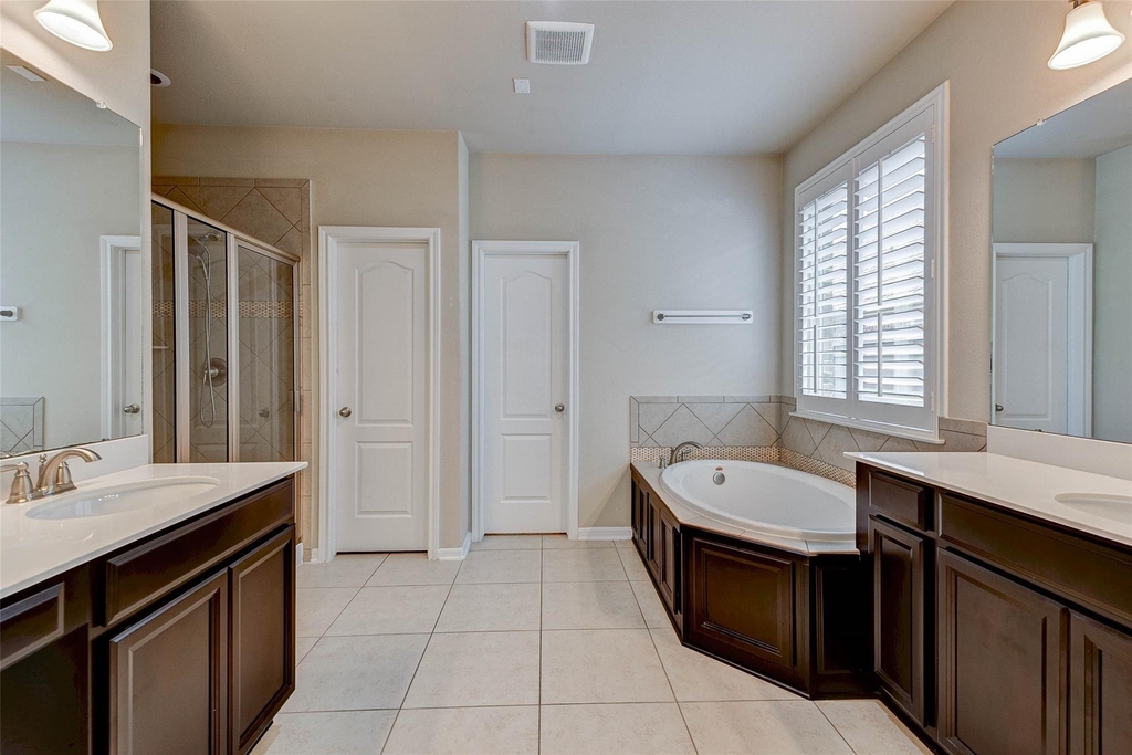 2603 Deerwood Heights Lane - Photo 17