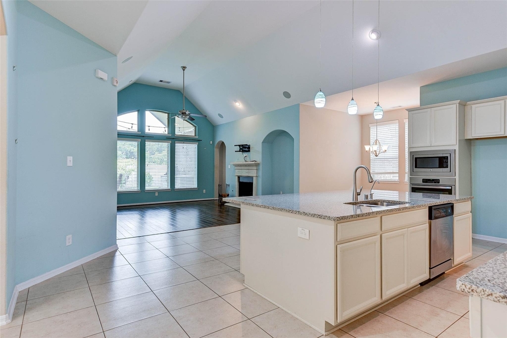 2603 Deerwood Heights Lane - Photo 7