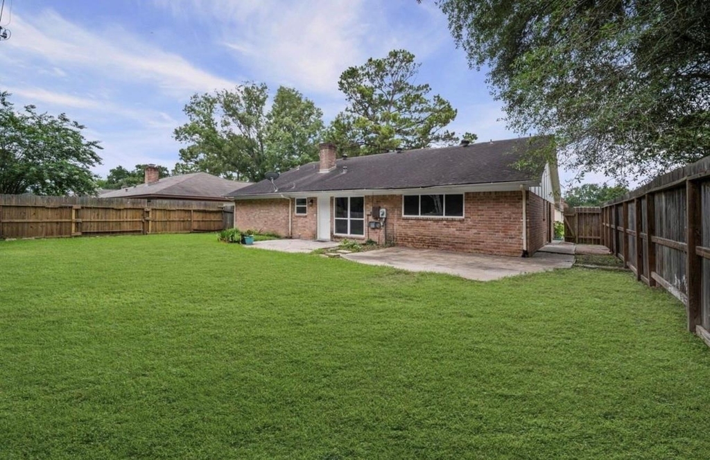10935 Silkwood Drive - Photo 16
