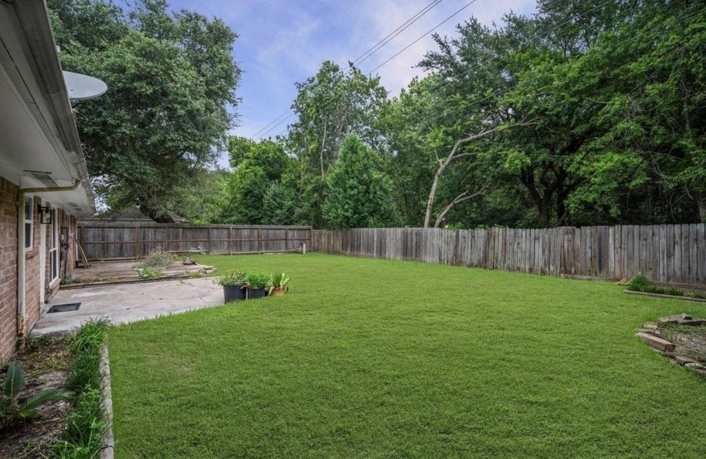 10935 Silkwood Drive - Photo 15