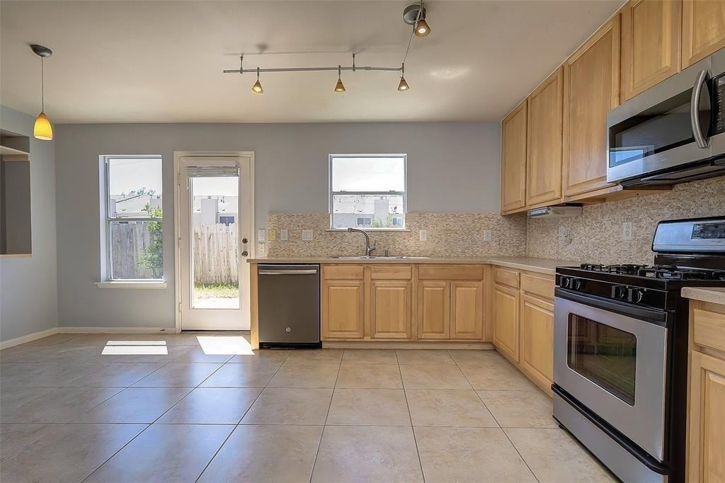 6707 Wild Pecan Trail - Photo 5
