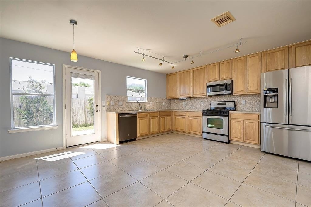 6707 Wild Pecan Trail - Photo 4