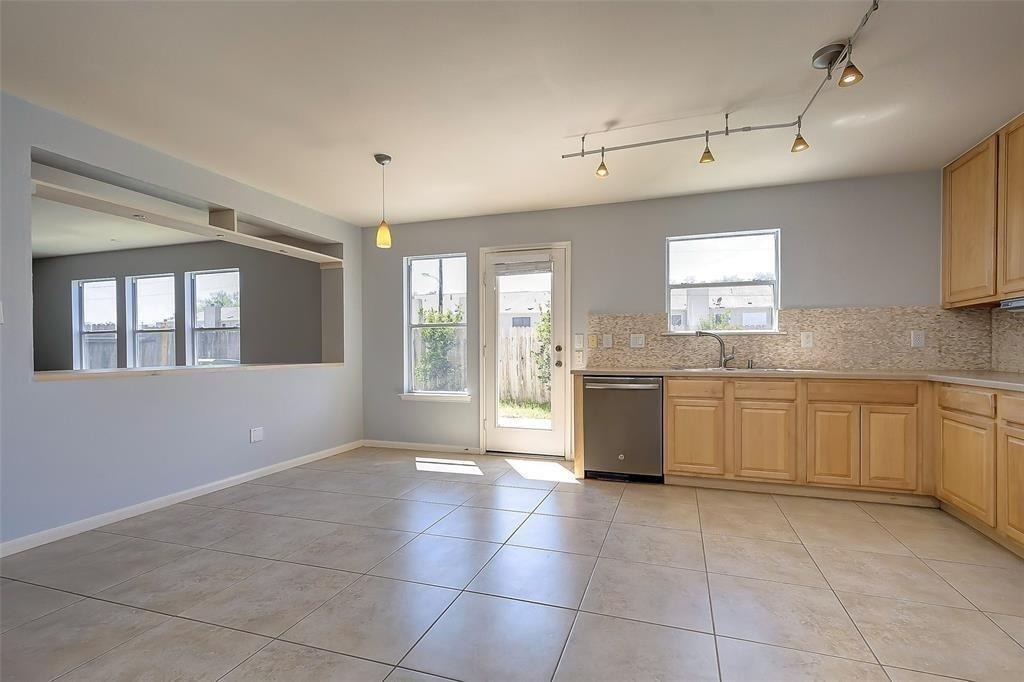 6707 Wild Pecan Trail - Photo 7