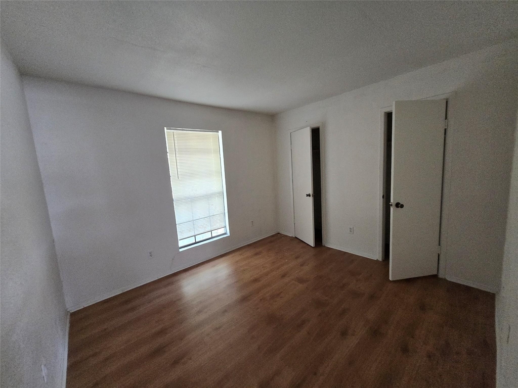 8323 Wilcrest Drive - Photo 7