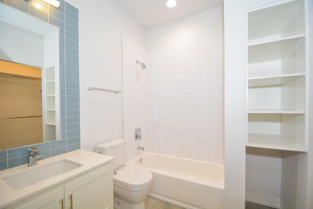 1905 Oakdale Street - Photo 8