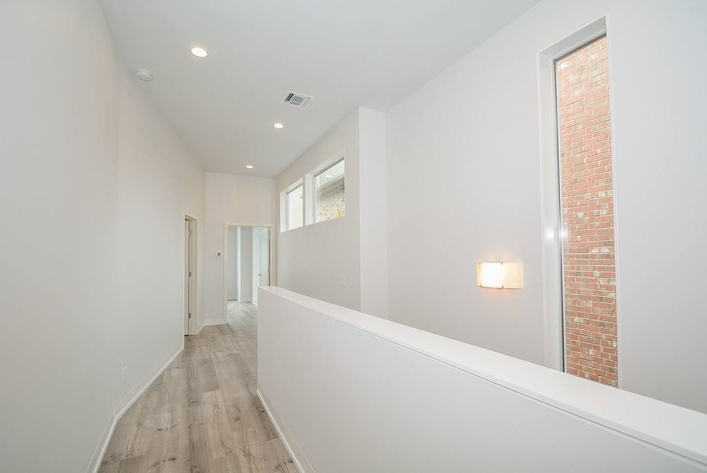 1905 Oakdale Street - Photo 23