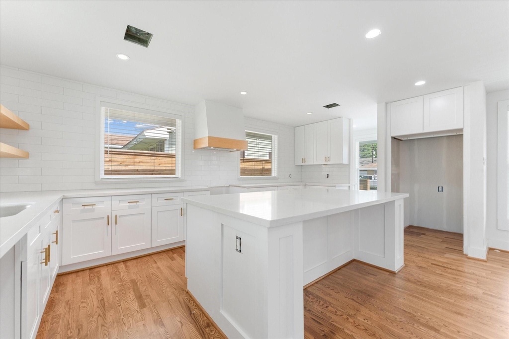 1845 Huge Oaks Street - Photo 11