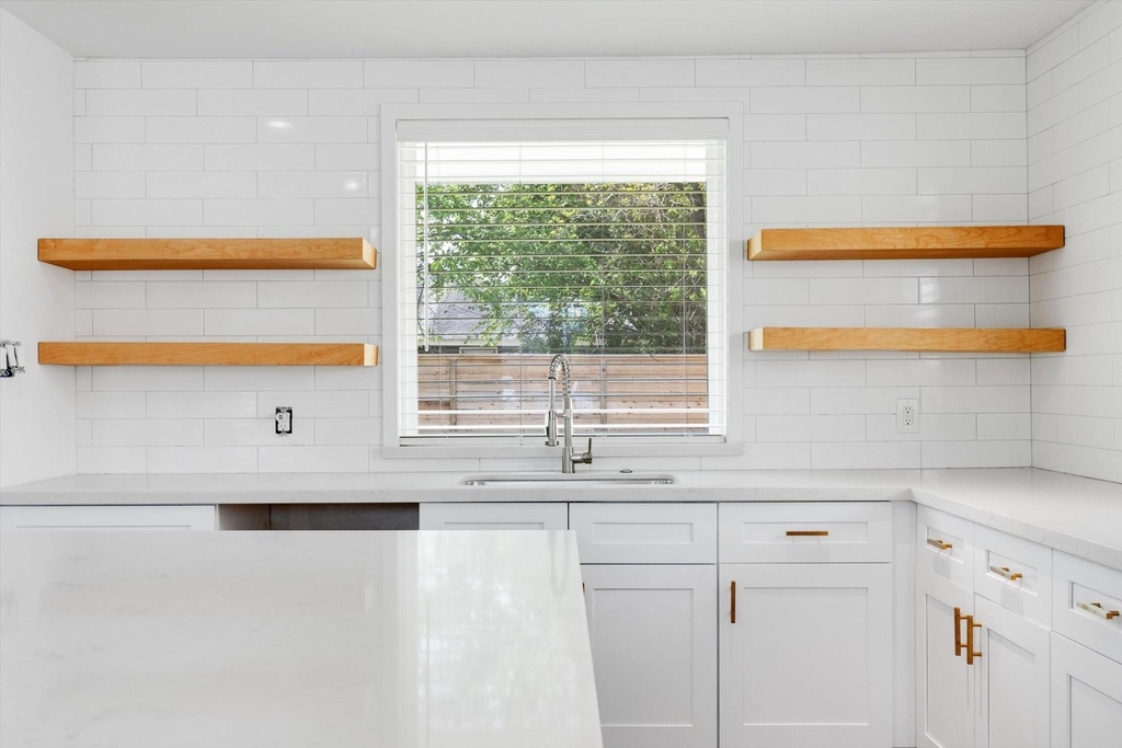 1845 Huge Oaks Street - Photo 8