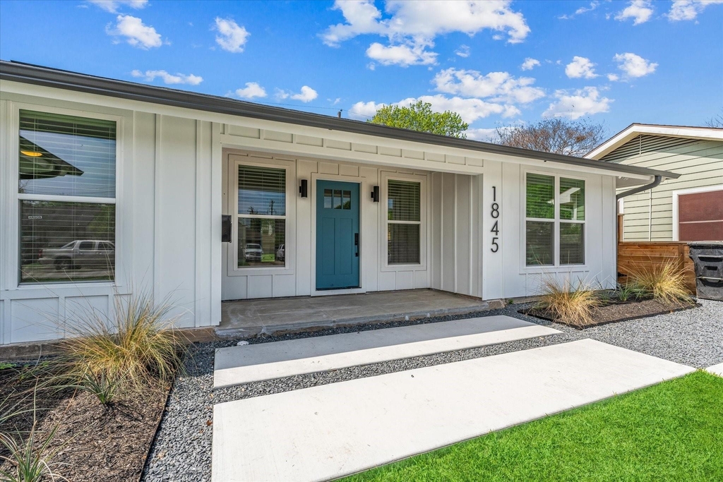 1845 Huge Oaks Street - Photo 1