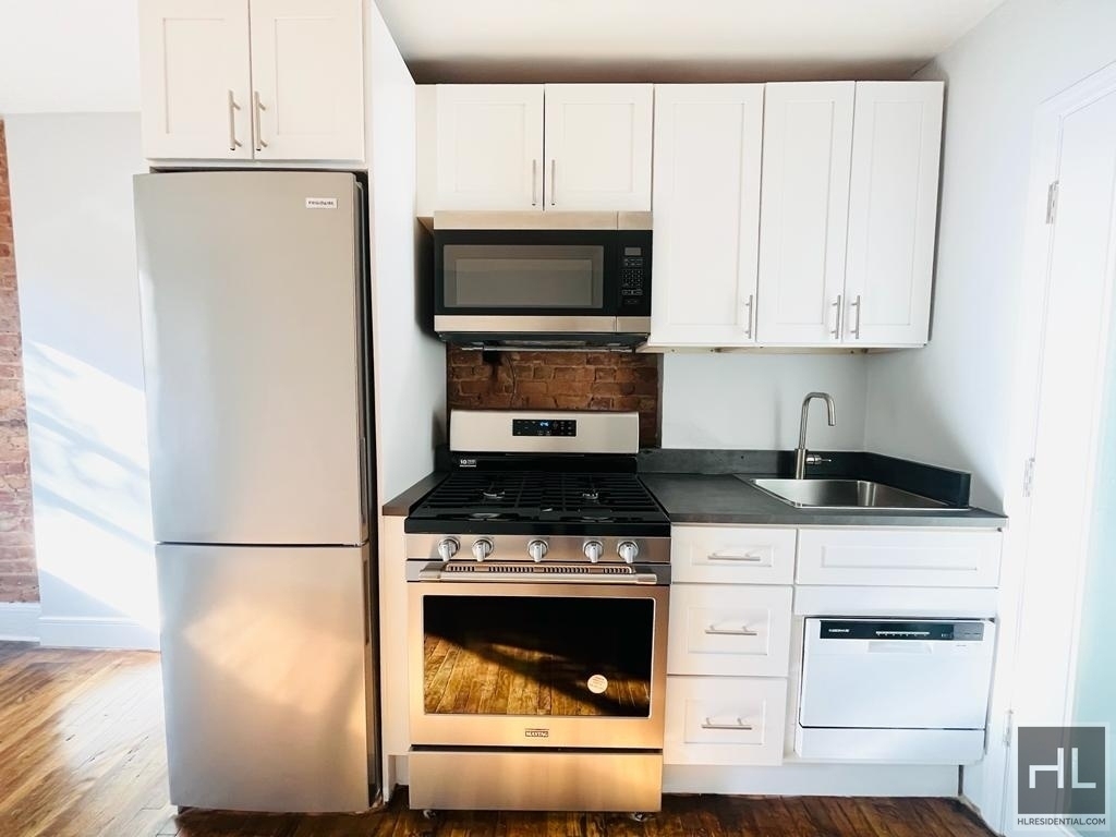 East 5 Street - Photo 1