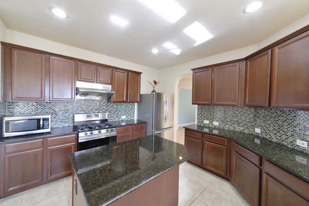 6307 Falling Briar Ln - Photo 9