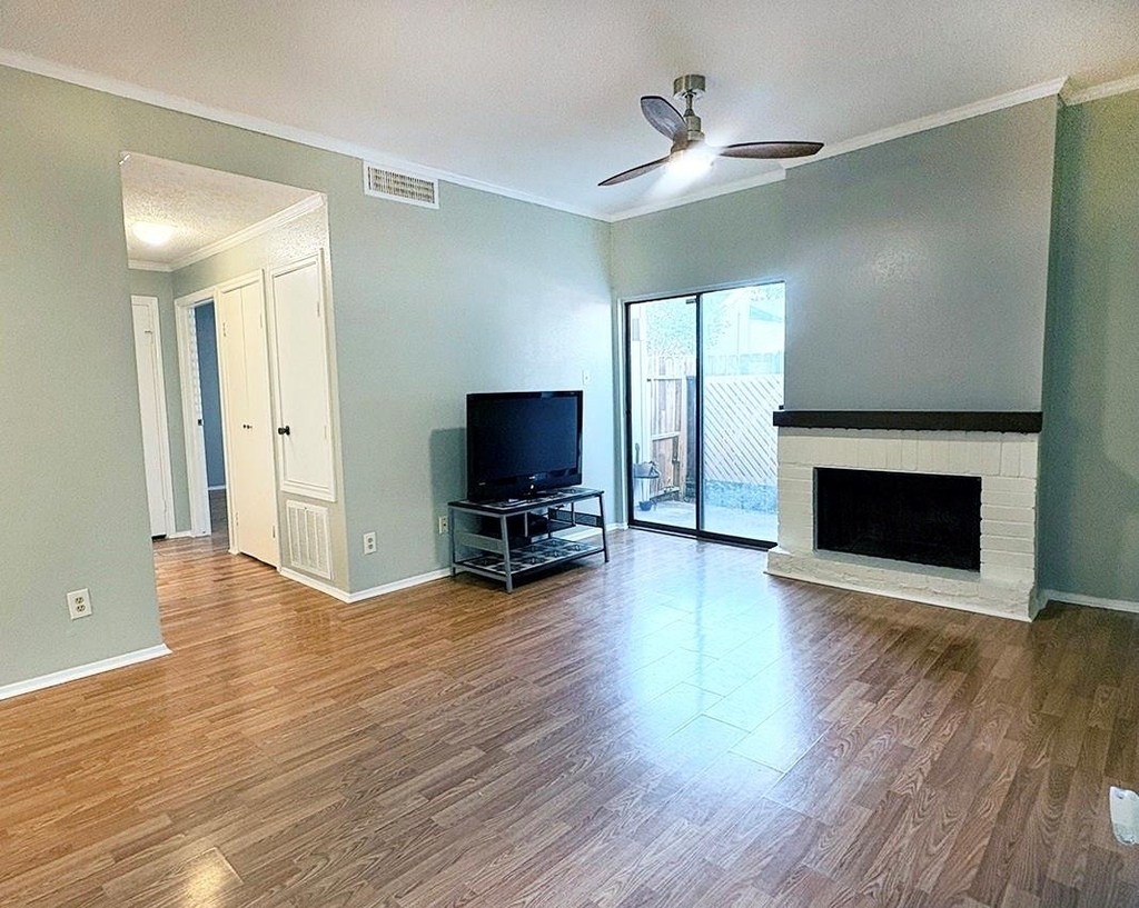 7900 N Stadium Dr - Photo 10