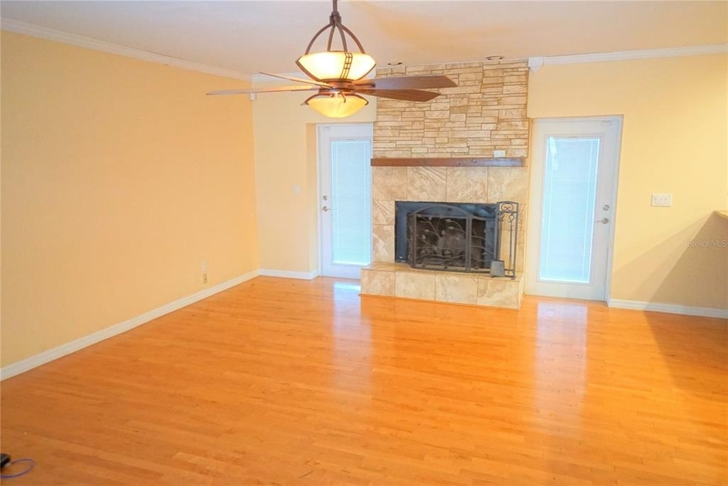 15903 Dover Cliffe Drive - Photo 4