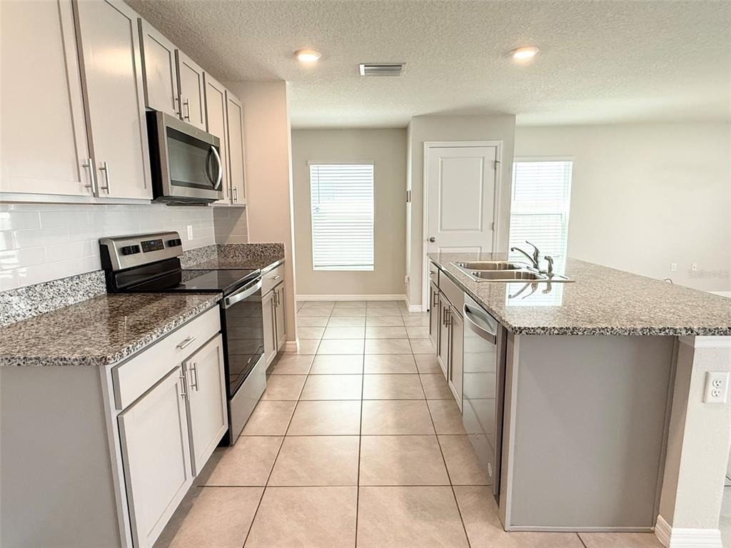 12131 White Cypress Place - Photo 3