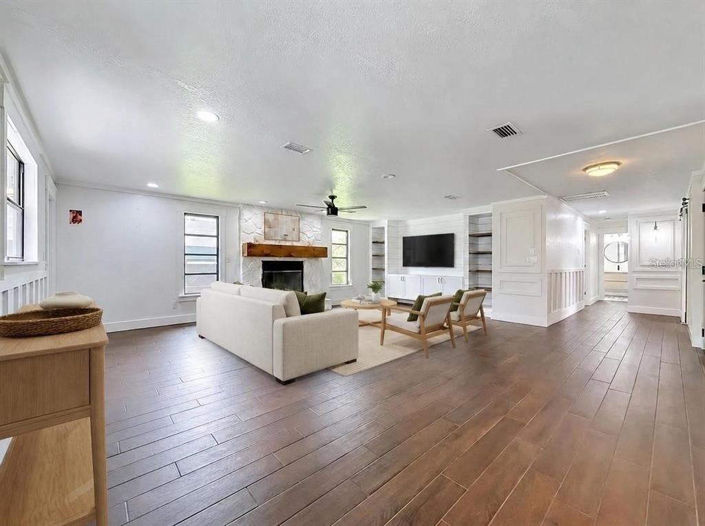 12756 Poinsettia Avenue - Photo 5