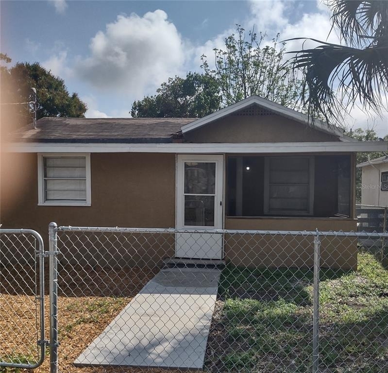1407 Monroe Avenue - Photo 0