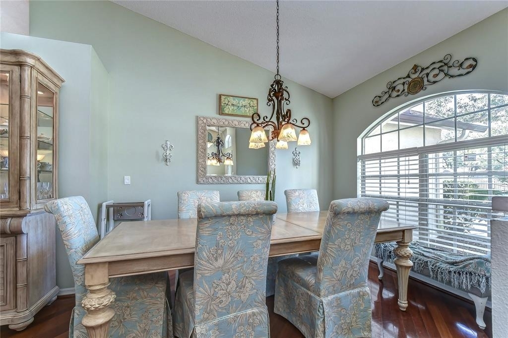9502 Sunnyoak Drive - Photo 4