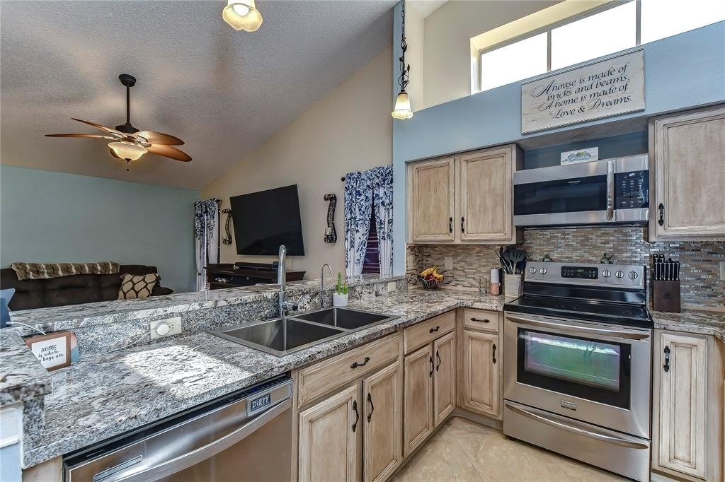9502 Sunnyoak Drive - Photo 6