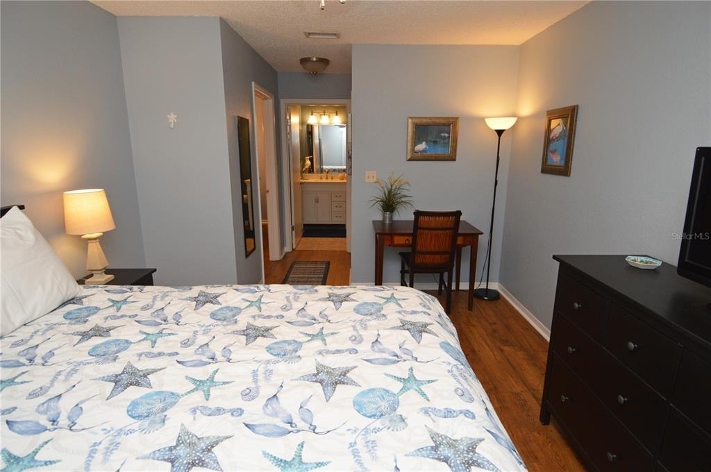 10263 Gandy Boulevard N - Photo 38