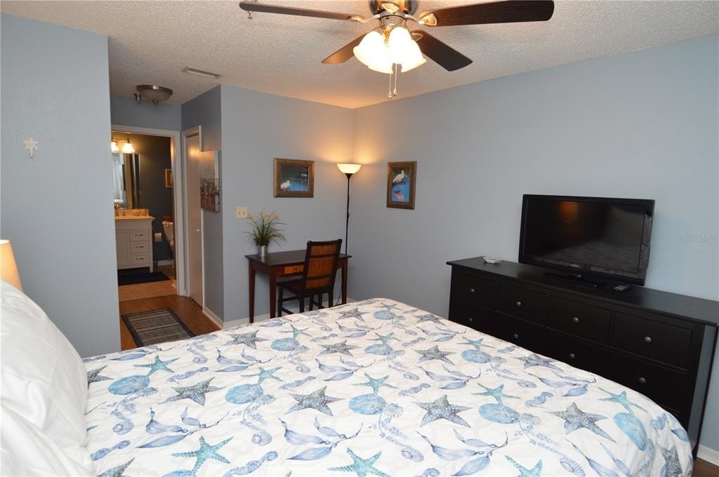 10263 Gandy Boulevard N - Photo 37